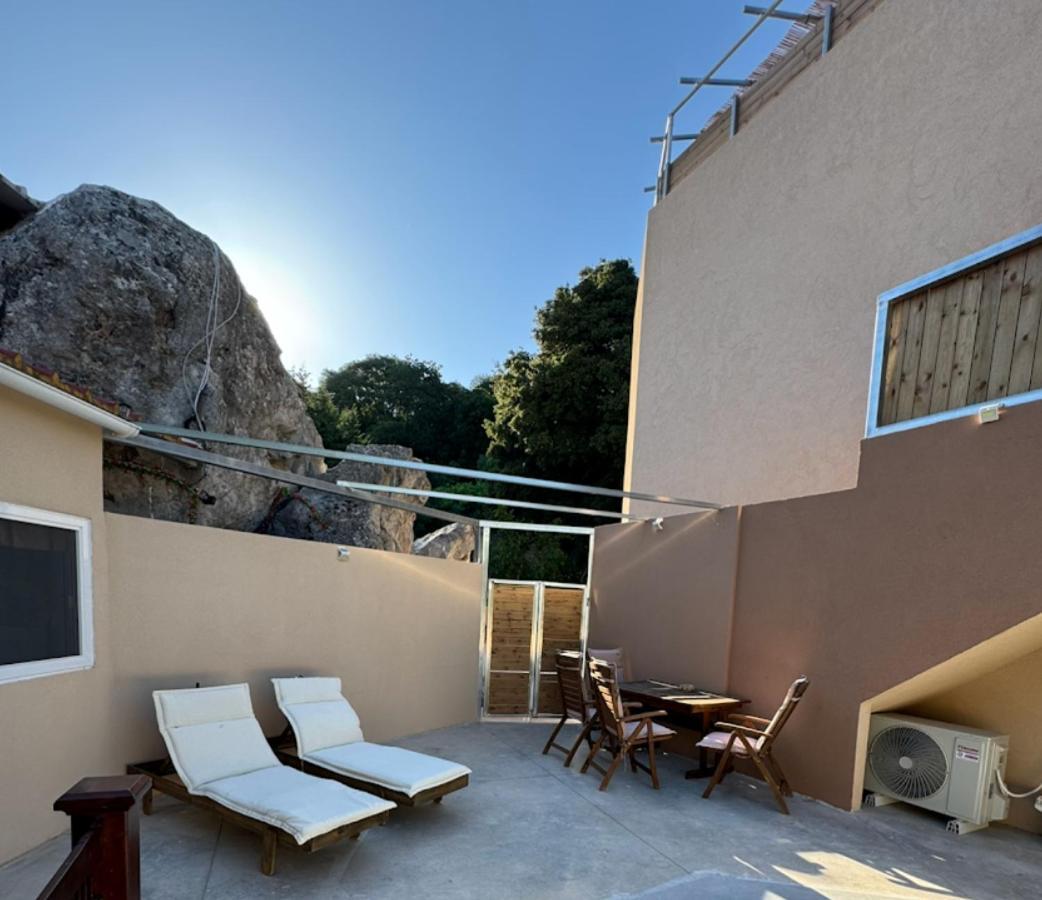 Classic Apartment Meronas Exterior photo